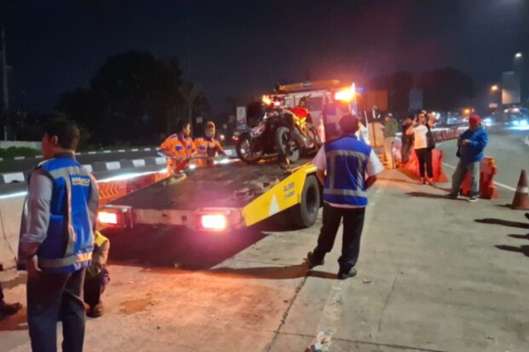 Kecelakaan Beruntun Truk Boks di Tol Bawean Semarang Diduga Rem Blong, Total 8 Orang jadi Korban!