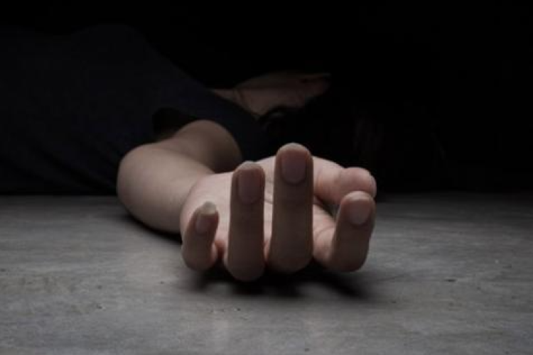 Pria Diduga Bunuh Diri Lompat dari Lantai 3 PIM 2, Terekam CCTV Mengerikan! Motif Masih Jadi Misteri