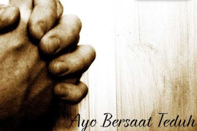 Renungan Harian Saat Teduh Kristen Hari Ini Minggu 22 Maret 2026 : Memuji Diri (2 Timotius 3:16)