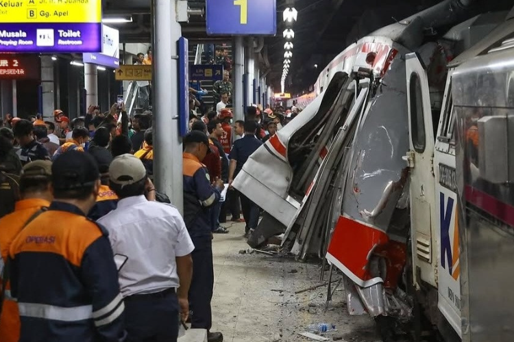 Kecelakaan KRL dan KA Argo Bromo Anggrek: 14 Korban Tewas dan 84 Luka, KAI akan Tanggung Semua Biaya Pengobatan dan Pemakaman