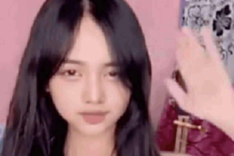 Video Blunder Notrisaa Viral 2026 Busana Tersingkap Saat Live, Bikin Salfok Para Cowok yang Nonton!