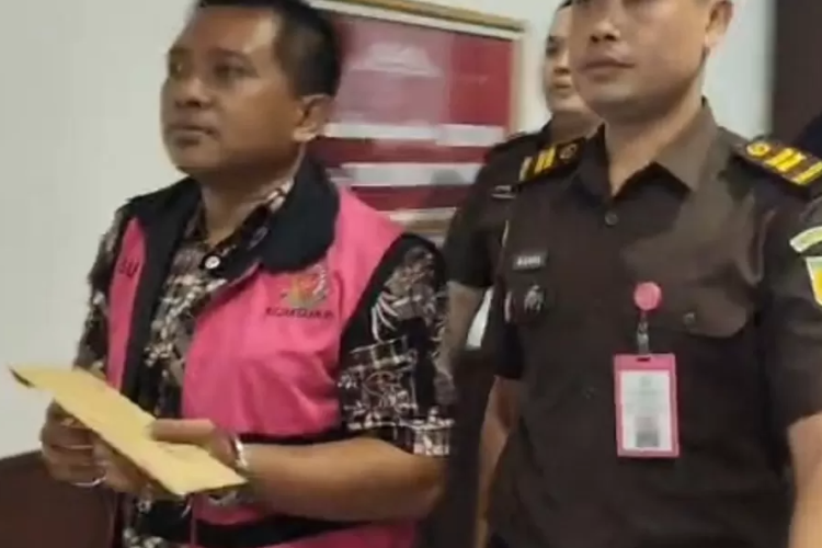 Kades Mulyodadi Sidoarjo Inisial SP Resmi Ditahan Kejaksaan Negeri, Buntut dari Kasus Pungli Surat Waris Lahan