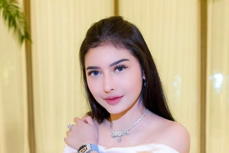 Profil Rica Andriani, Sosok Selebgram Istri Perwira Polri yang Tersandung Kasus Penipuan Temannya Sendiri!