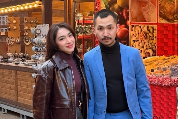 GEGER! Gusti Ega Putrawan Dikabarkan Putus saat Liburan Di Luar Negeri, Intip Postingan Angel Karamoy yang Jadi Sorotan