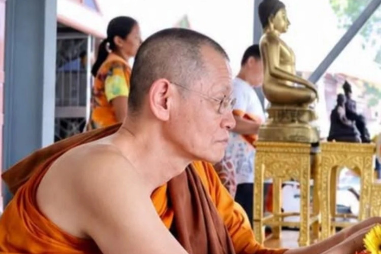 Video Viral Biksu Thailand dan Mantan Kepala Biara di Wat Phutthaisawan, Nekad Berbuat Tak Senonoh Sampai Korupsi Donasi Kuil