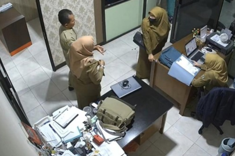 PNS Gresik Kasus SK ASN Palsu Berhasil Menjerat 14 Korban, Diiming-imingi Jalur Penerimaan PPPK dan CPNS Kilat