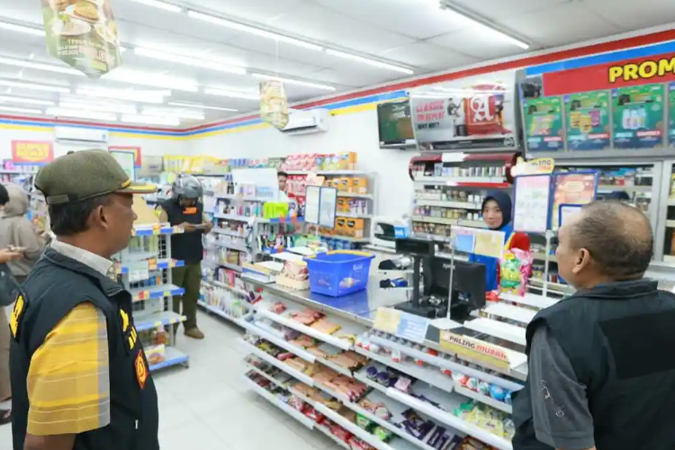 Viral! Jam Operasional Toko di Banyuwangi Dibatasi Maksimal Sampai Jam 21.00 WIB Berimbas 168 Karyawan Terancam PHK