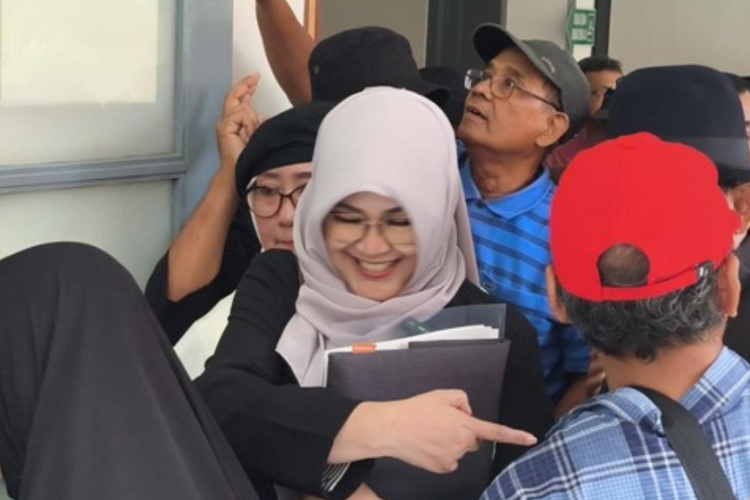 Dokter Tifa Beberkan Foto & Spesimen di Ijazah Jokowi, Usai jadi Saksi dalam Sidang Ijazah Palsu di Kota Solo!