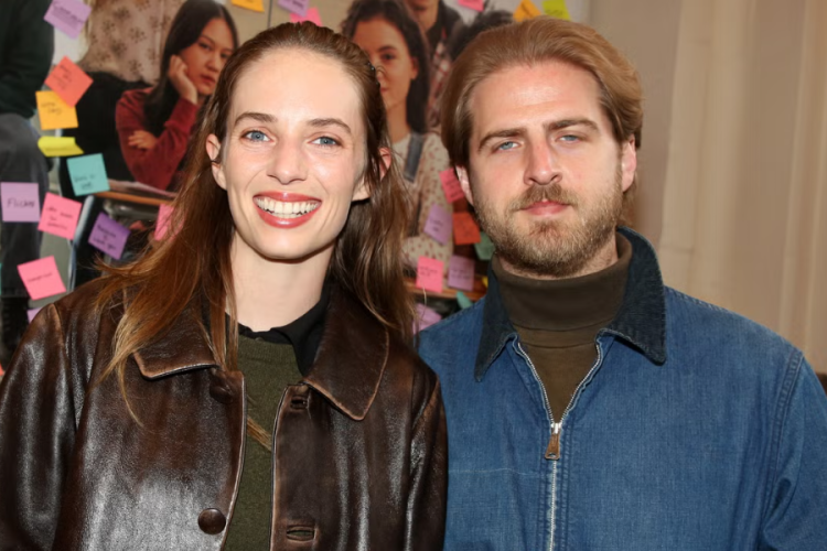 Maya Hawke Resmi Menikah dengan Christian Lee Hutson di Hari Valentine: Upacara Intim Digelar di New York