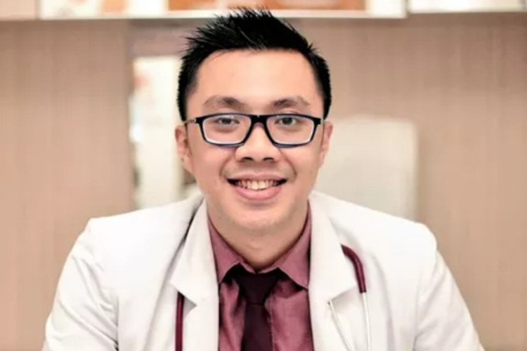 Sosok Mantan Pacar dr Gia Pratama yang Buat Gagal Move On, Lamarannya Ditolak Tapi Takdir Lain Sudah Berkehendak