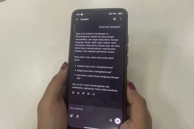 VIRAL! Selingkuh Via ChatGPT, Istri Pergoki Suami Lakukan Hubungan Gelap di Aplikasi AI Lewat Group Chat