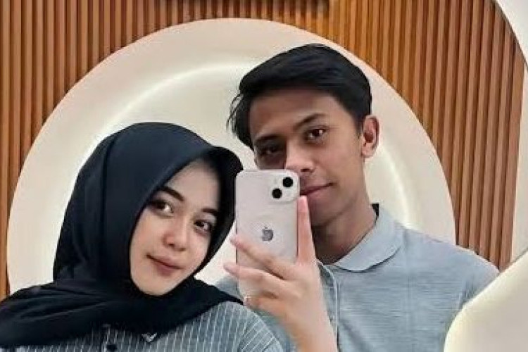 Link Video Anin Yoya 'Emote Love Blitar' di TikTok dan X, Pasangan Muda Mudi yang Bikin Heboh Jagad Maya