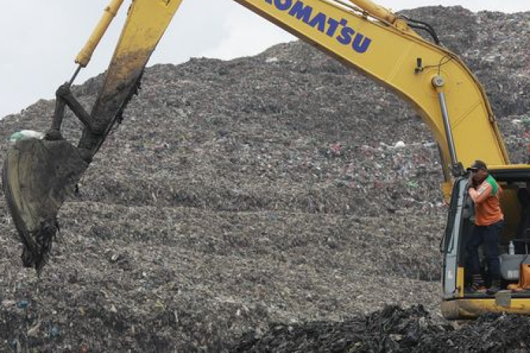 Longsor TPA Bantar Gebang 2026: 4 Korban Tewas Tertimbun Sampah, 10 Orang Diduga Hilang