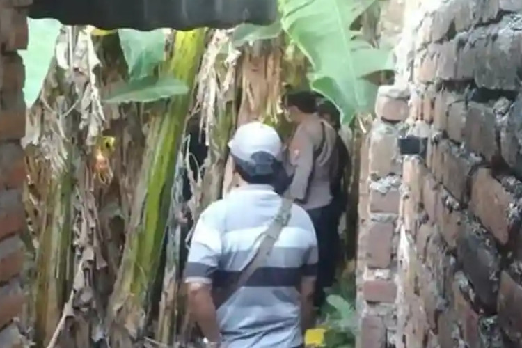Jasad Gatot Ditemukan Terkubur di Pekarangan Rumah, Diduga Dihabisi Oleh Anak Angkatnya Sendiri Usai Tak Beri Restu Pernikahan