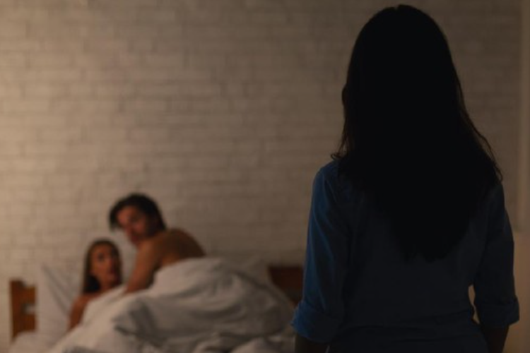 Video Detik-Detik Istri Grebek Suami Selingkuh di Jombang, Parah Banget Kepergok Bareng Pelakor di Rumah Sendiri 