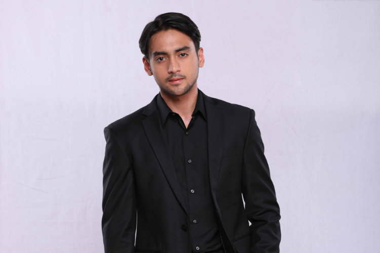 Profil dan Biodata Vladimir Rama, Pemeran Devan di Serial Web OTW Halal di VIU, Intip Keturunan, Agama, dan Pacar!