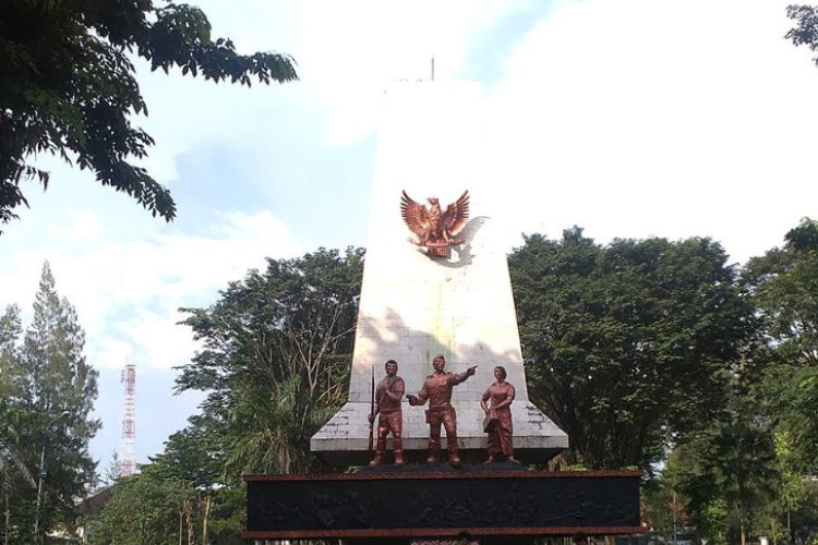 Heboh! Link Video Taman Banjarsari Solo Diburu Netizen, Dua Sejoli Keciduk Lakukan Aksi Mesum di Tengah Publik