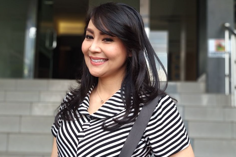 Tak Terima! Tessa Kaunang Layangkan Somasi Terbuka Usai Sandy Tumawa Posting Potret Dirinya Memakai Hijab