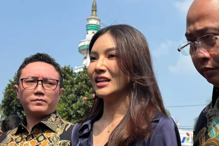 Sarwendah Hadiri Sidang Hak Asuh Anak yang Didugat Oleh Ruben Onsu Sambil Senyum Optimis, Sukses Curi Perhatian Warganet