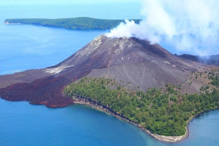 Alhamdulillah! Status Gunung Anak Krakatau Turun ke Level II Aktivitas Vulkanik Serta Data Deformasi Tunjukkan Gejala Deflasi
