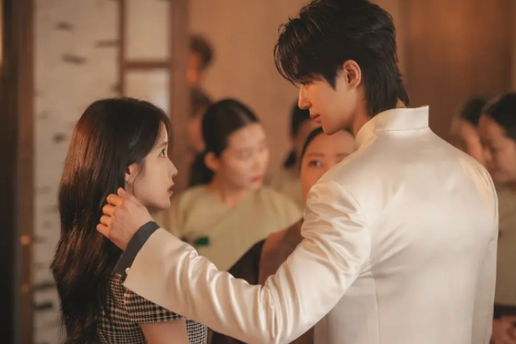 Nonton Perfect Crown (2026) Episode 10-11 Subtitle Indonesia, Rahasia Hee Joo Miliki Hubungan dengan Keluarga Kerajaan Akhirnya Terungkap?