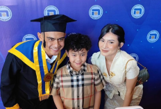 So Sweet! Momen Wisuda Arhan di Universitas Dian Nuswantoro Didampingi Inka Andestha dengan Penampilan Cantik Bak Putri Keraton